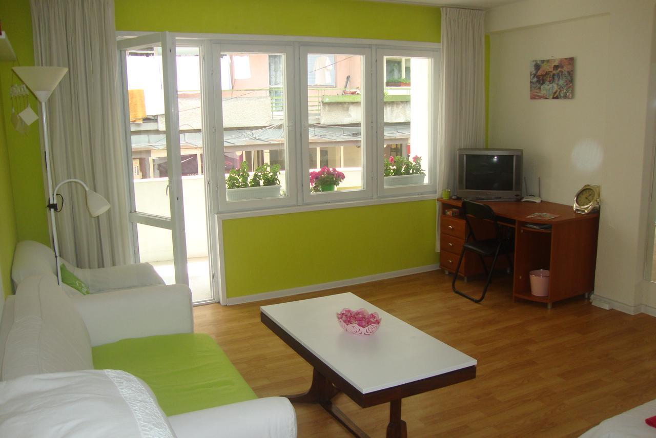 Guest Rooms Colours Kazanlŭk Exterior foto
